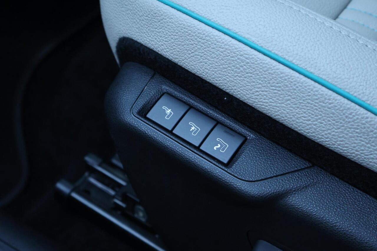 Fiat 600 1.2 Hybrid La Prima / Camera / Stoel Massage