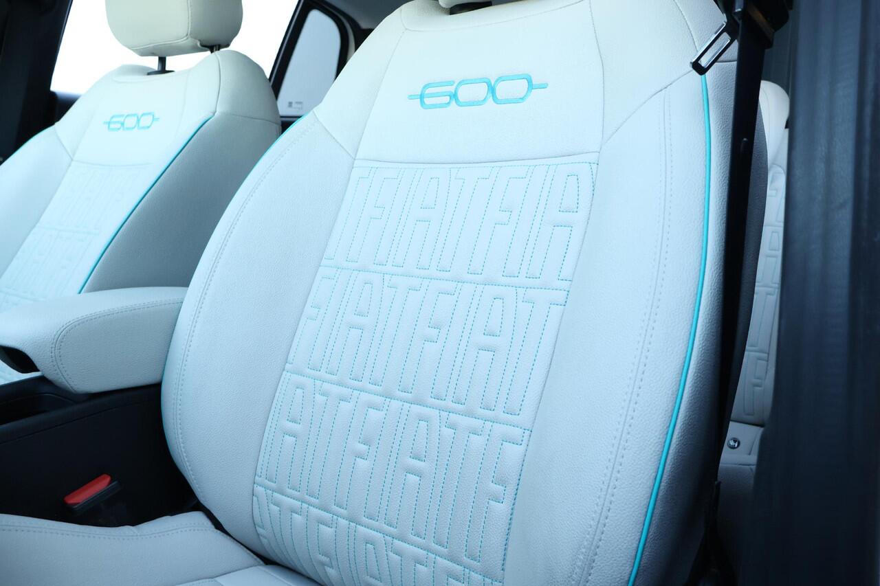 Fiat 600 1.2 Hybrid La Prima / Camera / Stoel Massage
