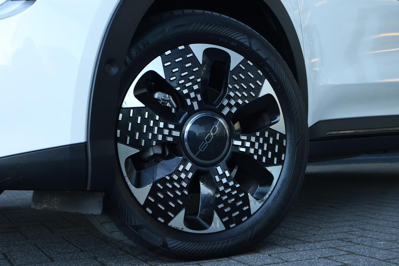 Fiat 600 1.2 Hybrid La Prima / Camera / Stoel Massage