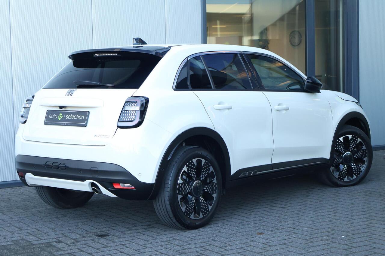 Fiat 600 1.2 Hybrid La Prima / Camera / Stoel Massage