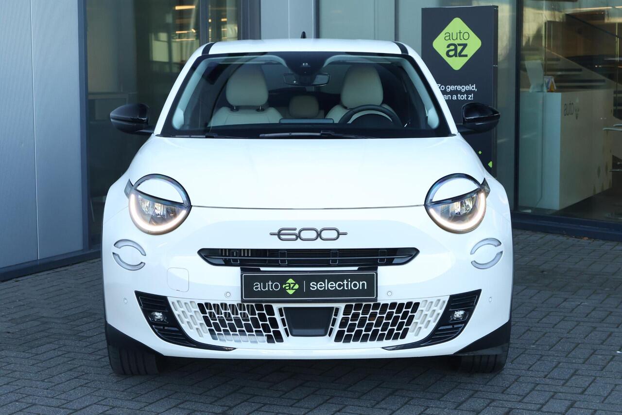 Fiat 600 1.2 Hybrid La Prima / Camera / Stoel Massage