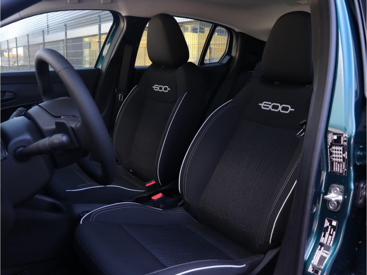 Fiat 600 1.2 Hybrid 100 PK Urban | Carplay | Winter | Cruise | Rijklaar