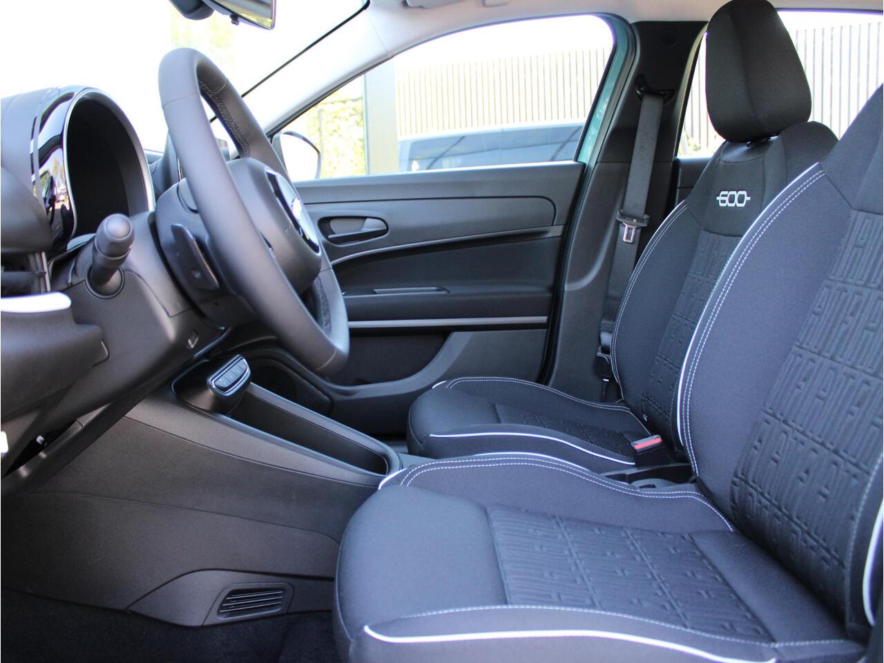 Fiat 600 1.2 Hybrid Urban VOORRAAD KORTING