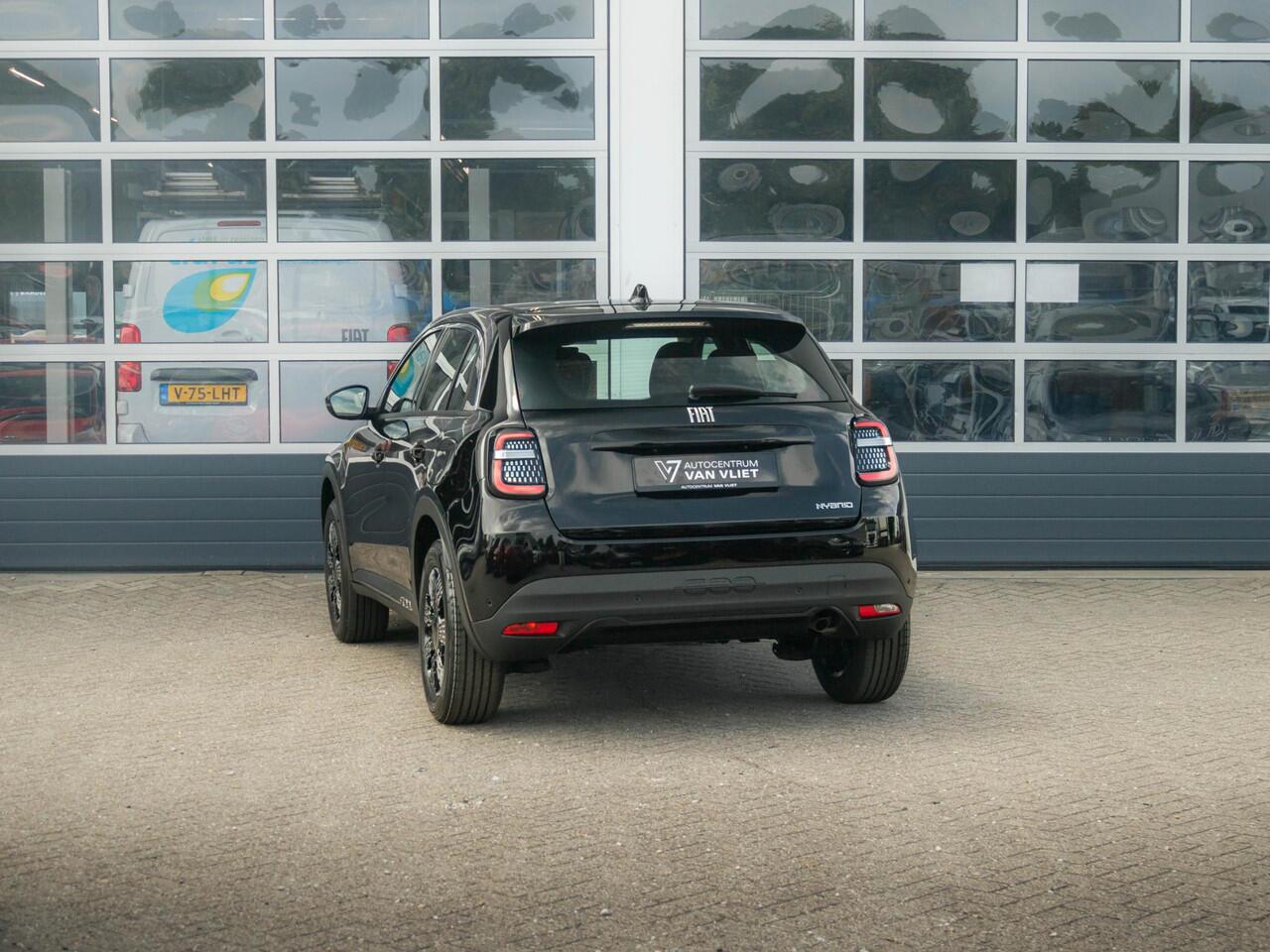 Fiat 600 1.2 Hybrid 110pk Black Edition | Uit voorraad leverbaar !