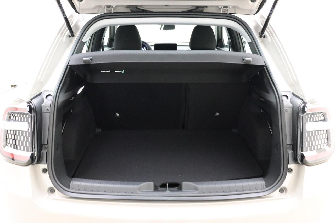 Fiat 600 1.2 Hybrid Urban 136 PK | Navigatie | Keyless | Climate control | Lichtmetalen velgen | Parkeersensoren | Camera