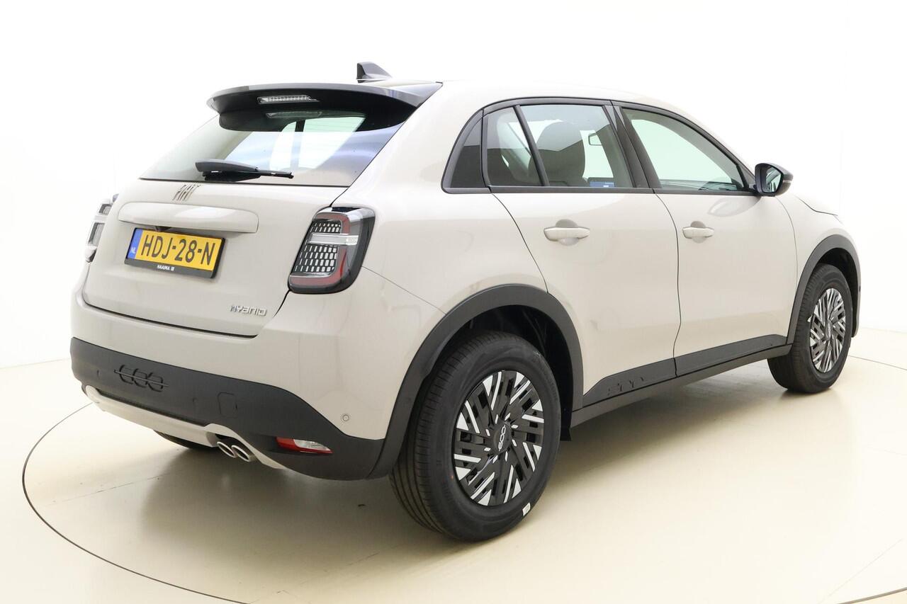 Fiat 600 1.2 Hybrid Urban 136 PK | Navigatie | Keyless | Climate control | Lichtmetalen velgen | Parkeersensoren | Camera