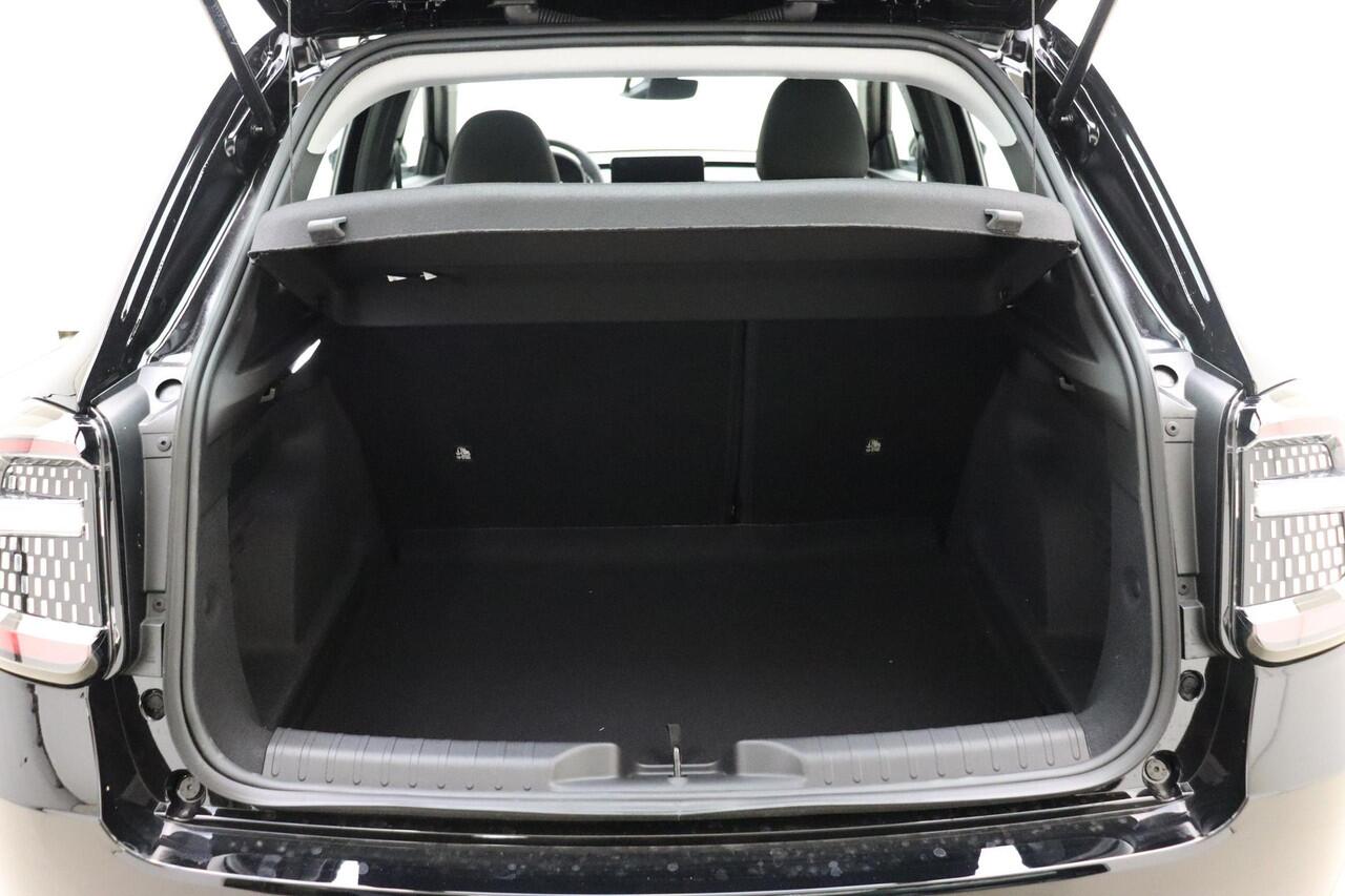 Fiat 600 1.2 Hybrid Black Edition | Apple Carplay/Android auto | Parkeersensoren | 17'' lichtmetalen velgen | LED verlichting | Automaat