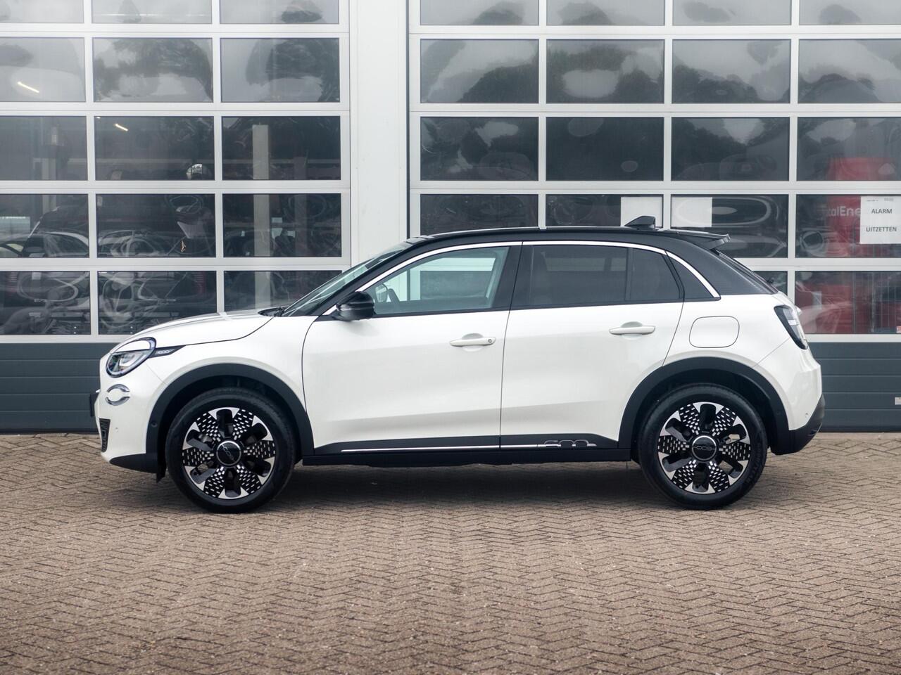 Fiat 600 1.2 Hybrid La Prima | Full Option | Bicolore | Uit voorraad leverbaar !