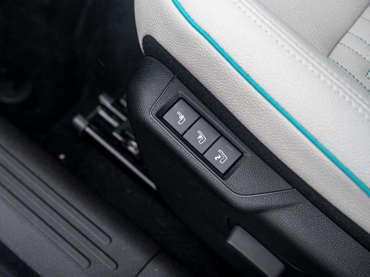 Fiat 600 1.2 Hybrid La Prima | Clima | Adapt. Cruise | Camera | BSM | 18" | Stoelverwarming | Apple Carplay | Elektr. A-Klep