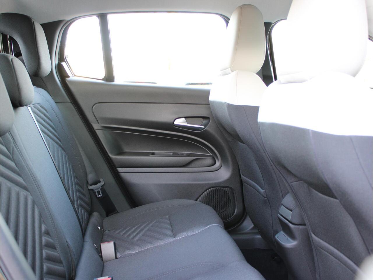 Fiat 600 600e Urban 54 kWh VOORRAAD KORTING