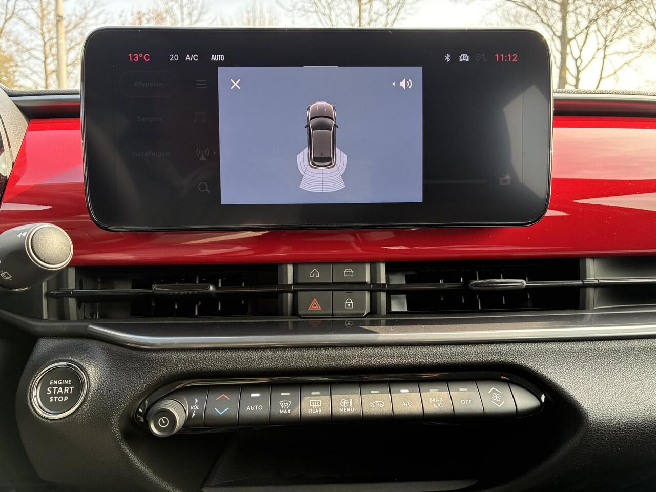 Fiat 600 600e RED 54 kWh | Climate control | Apple Carplay/Android Auto | Parkpilot | Cruise control | Keyless start | Volledig Digitaal instrumentenpaneel