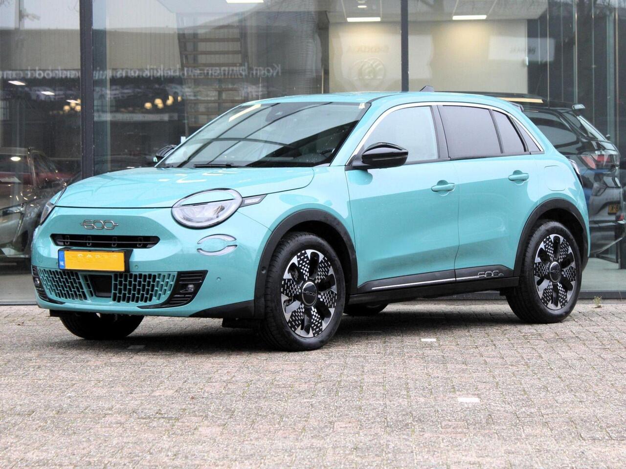 Fiat 600 1.2 Hybrid La Prima VOORRAAD KORTING