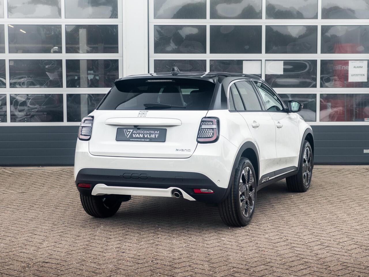 Fiat 600 1.2 Hybrid La Prima | Full Option | Bicolore | Uit voorraad leverbaar !