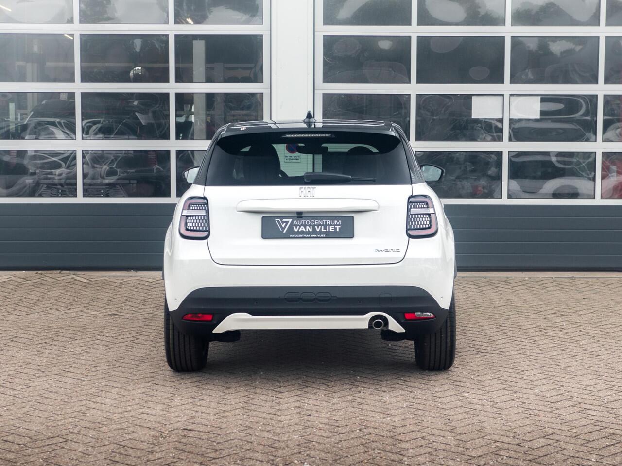 Fiat 600 1.2 Hybrid La Prima | Full Option | Bicolore | Uit voorraad leverbaar !