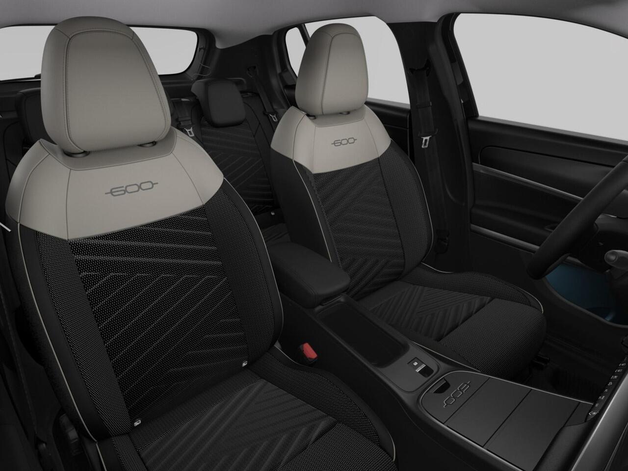 Fiat 600 1.2 Hybrid Icon | Clima | Navi | Keyless | Camera | Apple Carplay