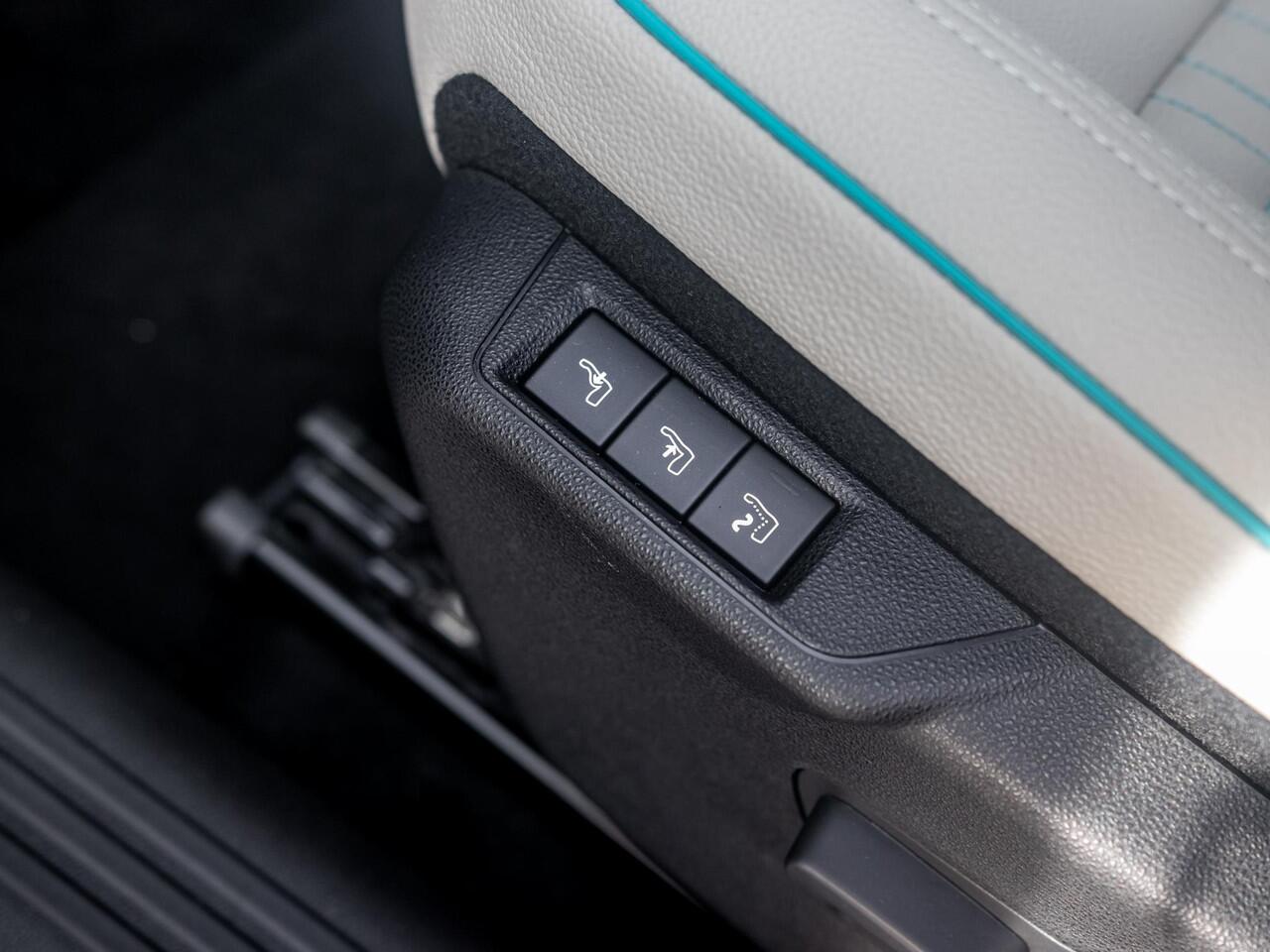 Fiat 600 600e La Prima 54 kWh | Carplay | Elek. Stoel | Stoelverwarming | Keyless | LED | Clima