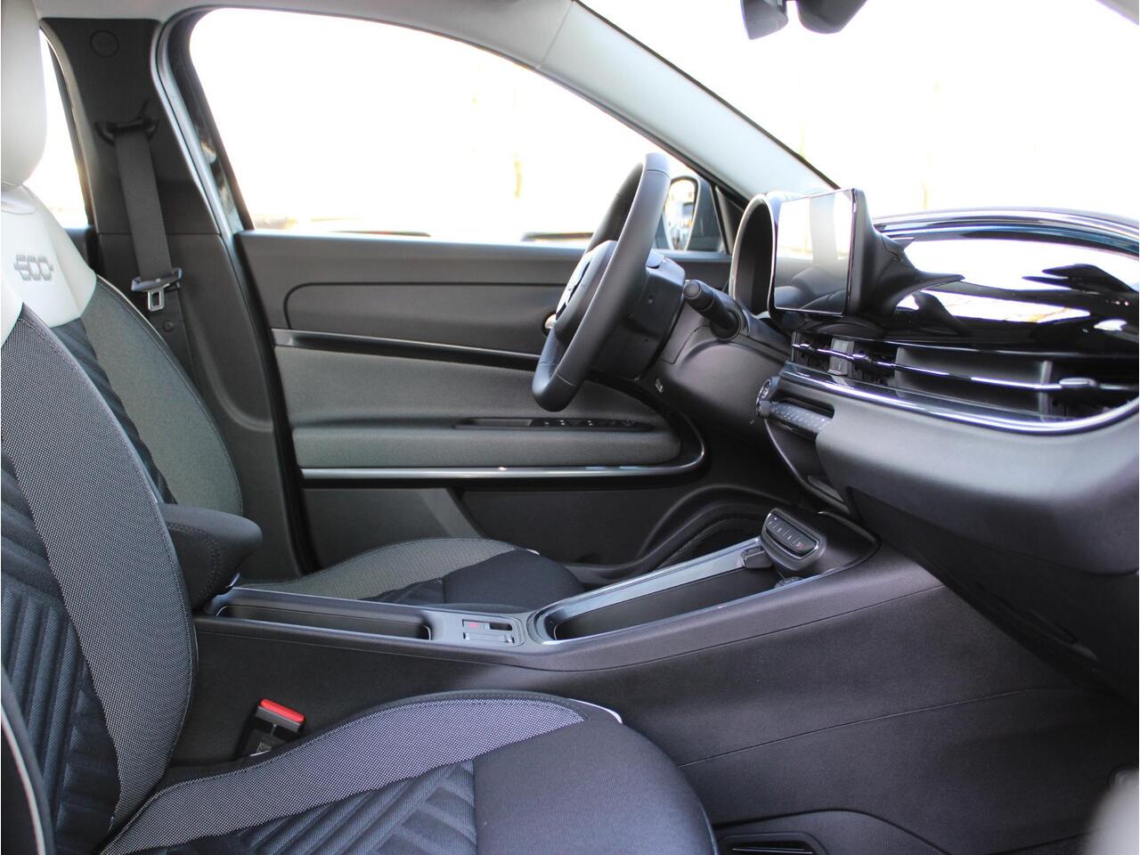 Fiat 600 600e Urban 54 kWh VOORRAAD KORTING