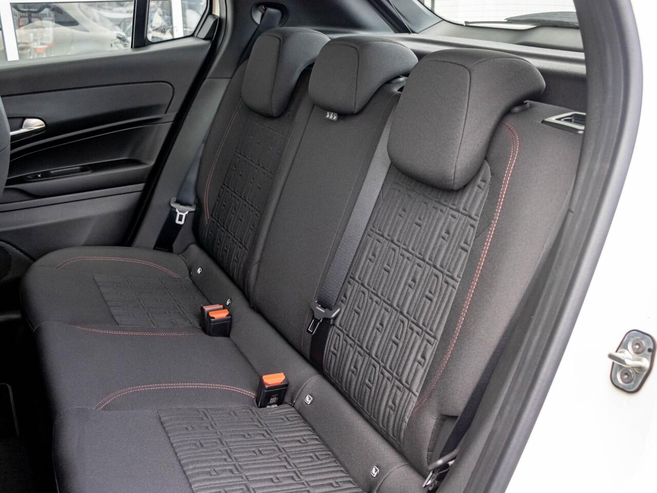 Fiat 600 600e RED 54 kWh | 17% Bijtelling | Gratis Wallbox |