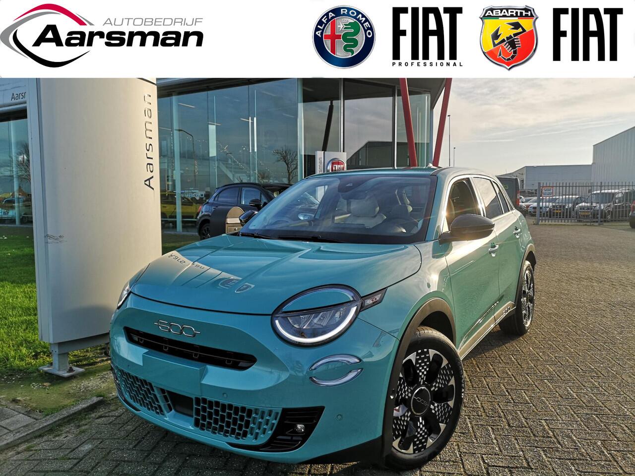 Fiat 600 1.2 Hybrid La Prima 136 PK | Full option | Camera | Adaptive cruise | Carplay | LED koplampen | Massagestoel | Lederen bekleding