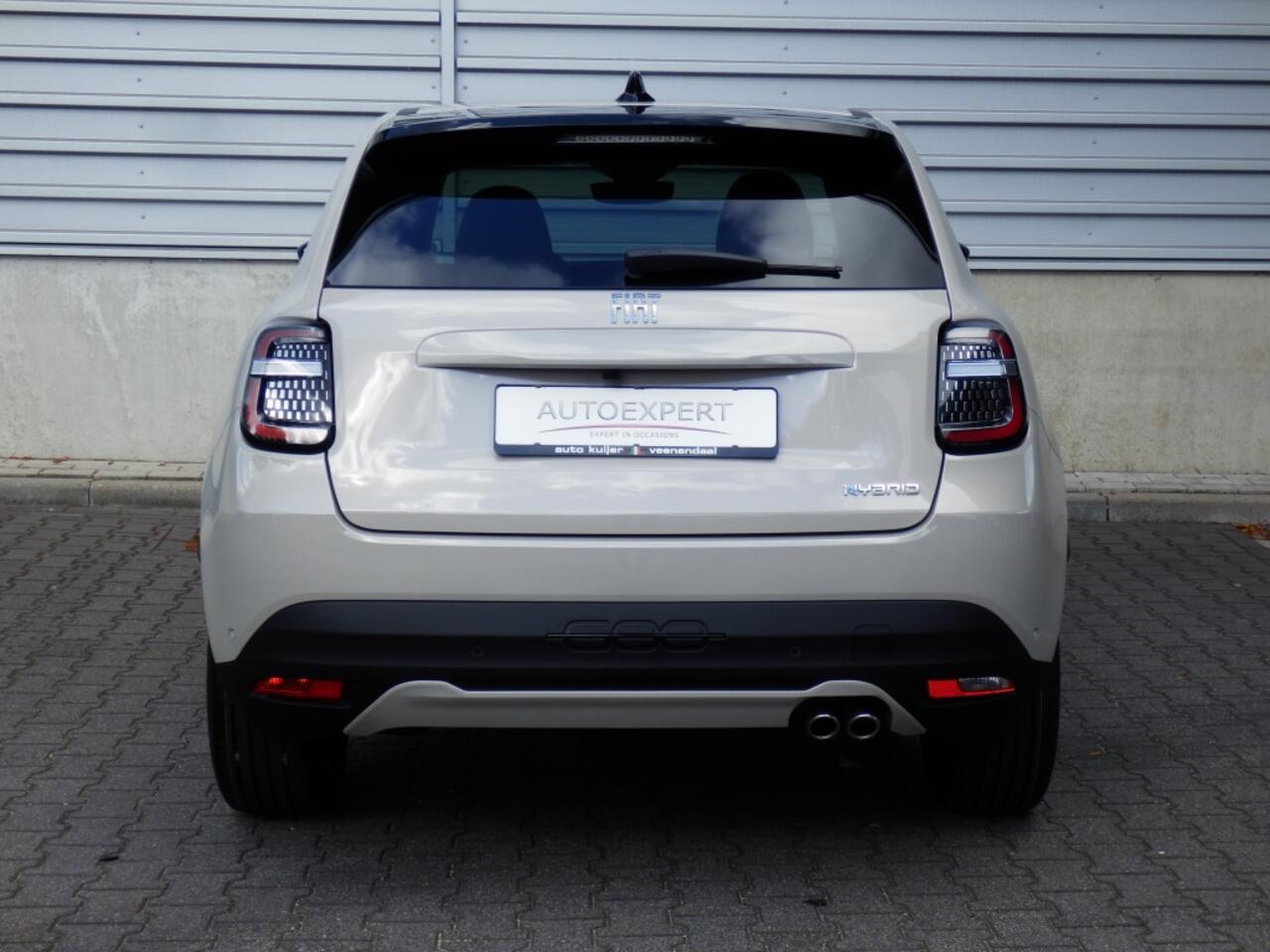 Fiat 600 136 pk. Hybride | La prima | 360 camera | Massage stoel |