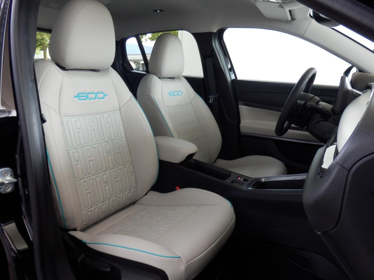 Fiat 600 100pk Hybride | La Prima | Automaat | Massagestoel |