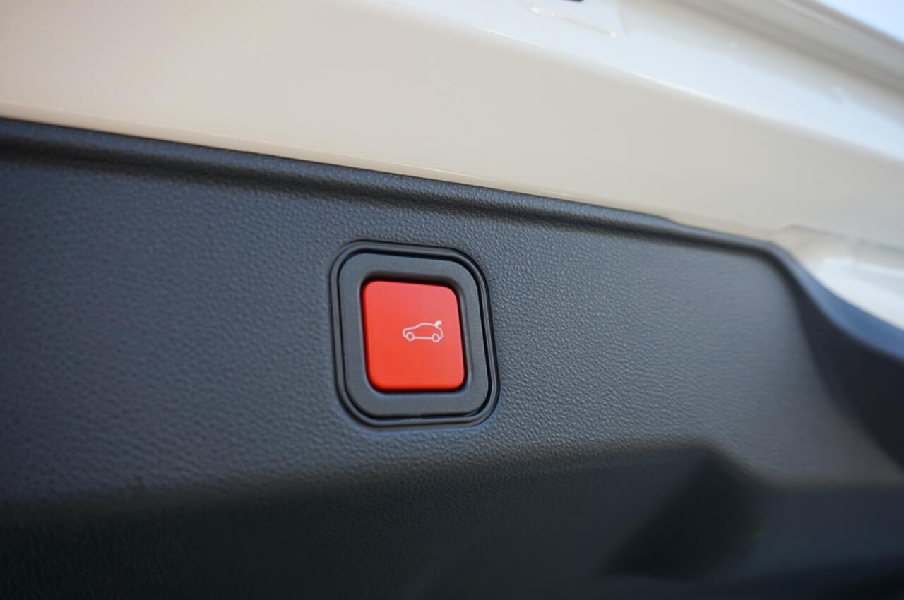 Fiat 600 1.2 Hybrid La Prima Automaat LEDER | CLIMA | MEEST LUXE!