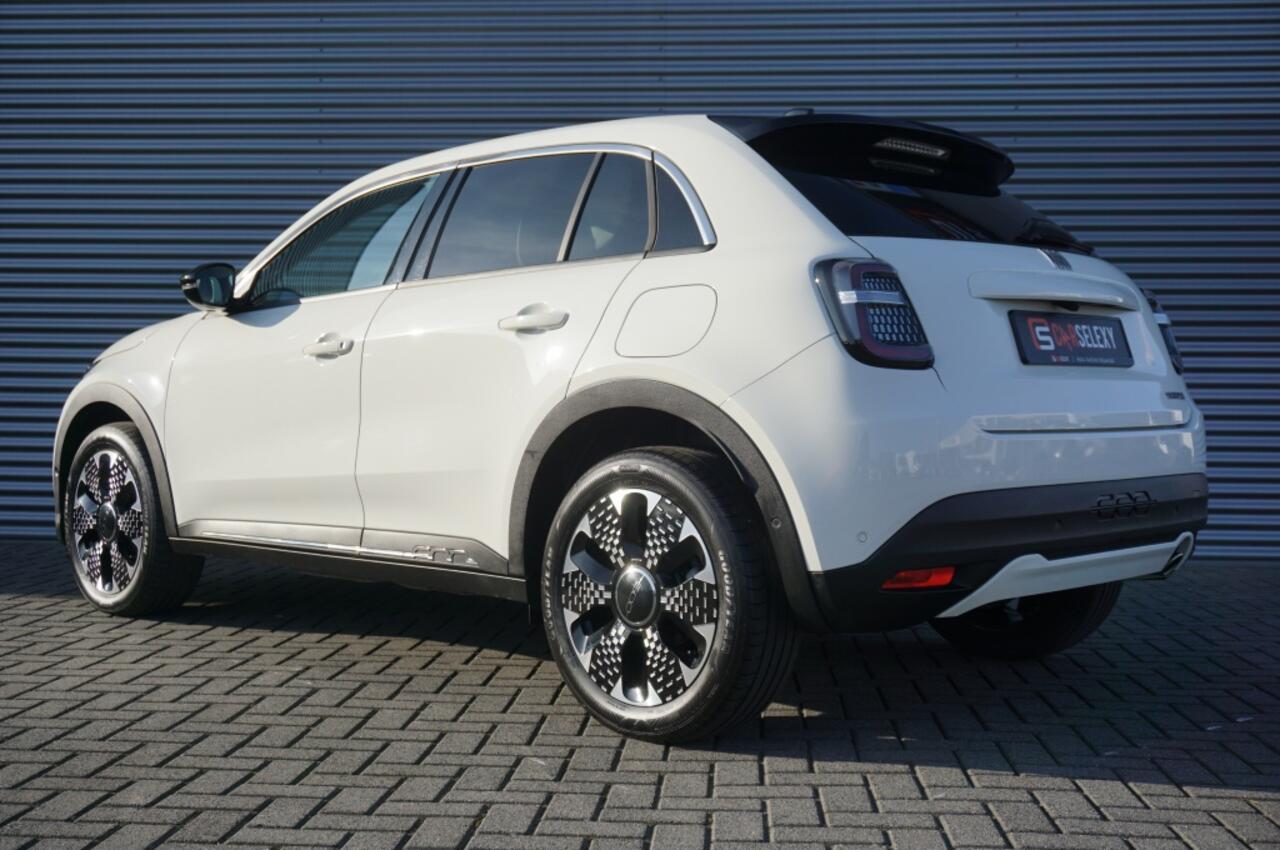 Fiat 600 1.2 Hybrid La Prima Automaat LEDER | CLIMA | MEEST LUXE!