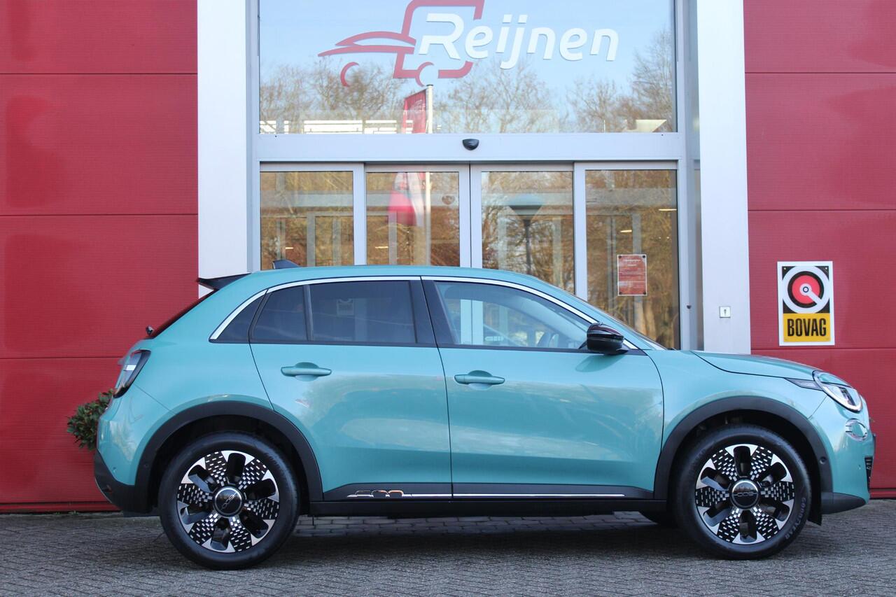 Fiat 600 1.2 HYbrid 110PK LA PRIMA | ELEKTRISCH VERSTELBARE BESTUURDERSTOEL MET MASSAGEFUNCTIE | NAVIGATIE | DODEHOEK DETECTIE | ELEKTRISCHE ACHTERKLEP | LEDKOPLAMPEN-MISTLAMPEN | LED ACHTERLICHTEN | PACK COMFORT: ACHTERUITRIJCAMERA / PARKEERSENSOREN VOOR-ACHTER /