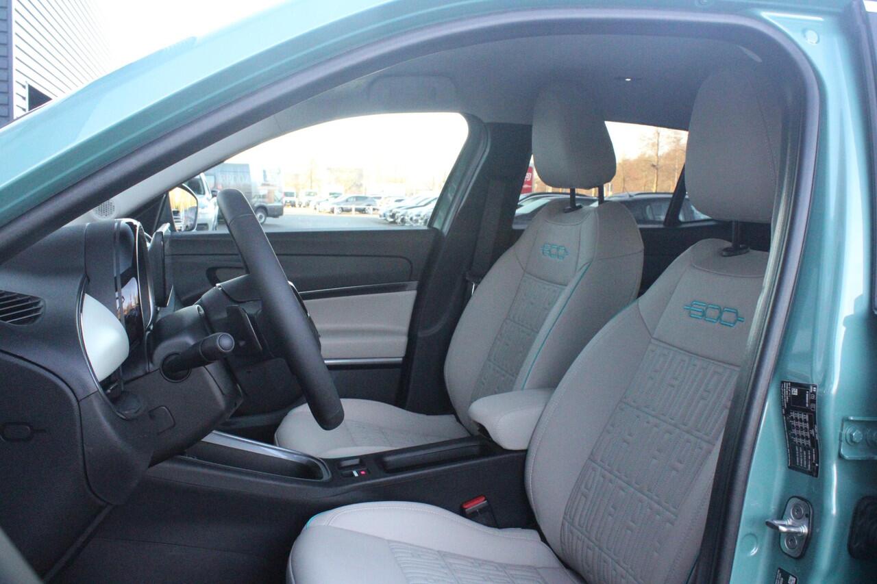 Fiat 600 1.2 HYbrid 110PK LA PRIMA | ELEKTRISCH VERSTELBARE BESTUURDERSTOEL MET MASSAGEFUNCTIE | NAVIGATIE | DODEHOEK DETECTIE | ELEKTRISCHE ACHTERKLEP | LEDKOPLAMPEN-MISTLAMPEN | LED ACHTERLICHTEN | PACK COMFORT: ACHTERUITRIJCAMERA / PARKEERSENSOREN VOOR-ACHTER /