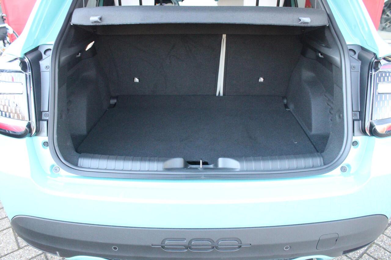 Fiat 600 1.2 HYbrid 110PK LA PRIMA | ELEKTRISCH VERSTELBARE BESTUURDERSTOEL MET MASSAGEFUNCTIE | NAVIGATIE | DODEHOEK DETECTIE | ELEKTRISCHE ACHTERKLEP | LEDKOPLAMPEN-MISTLAMPEN | LED ACHTERLICHTEN | PACK COMFORT: ACHTERUITRIJCAMERA / PARKEERSENSOREN VOOR-ACHTER /