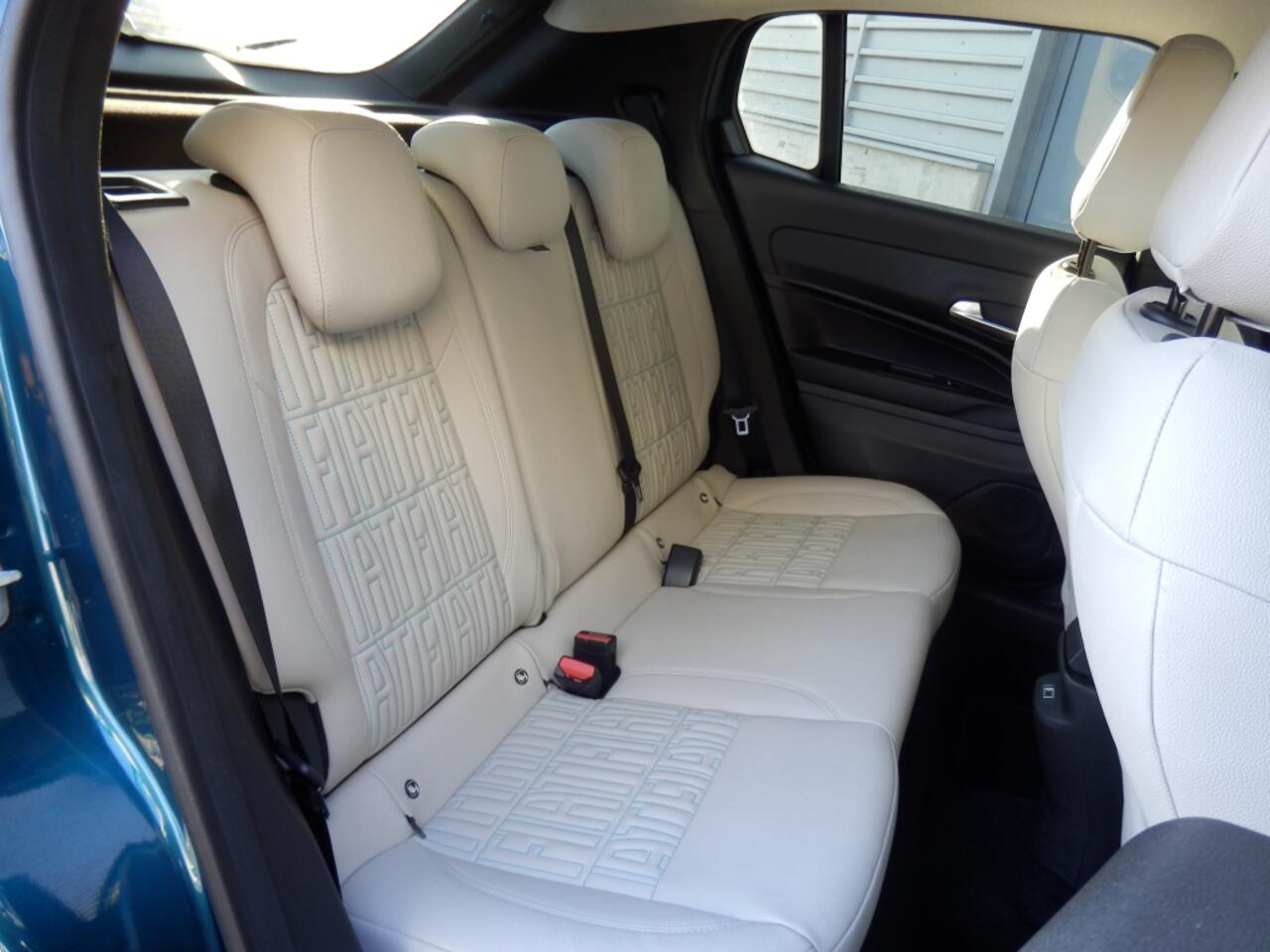 Fiat 600 101PK Hybrid La Prima | 360 camera | Massagestoel | Compleet |