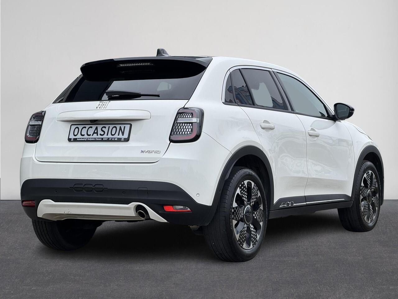 Fiat 600 1.2 Hybrid La Prima | Leer | ACC | Stoelverwarming | Massage | Clima | Camera | Navi | Elektrische achterklep | ( Vestiging - Nieuwegein )