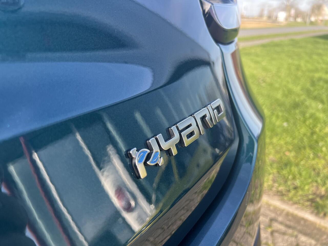 Fiat 600 1.2 Hybrid La Prima | Full option | Camera | Stoelverwarming | Leder | Carplay | Massage | Droneview | LED