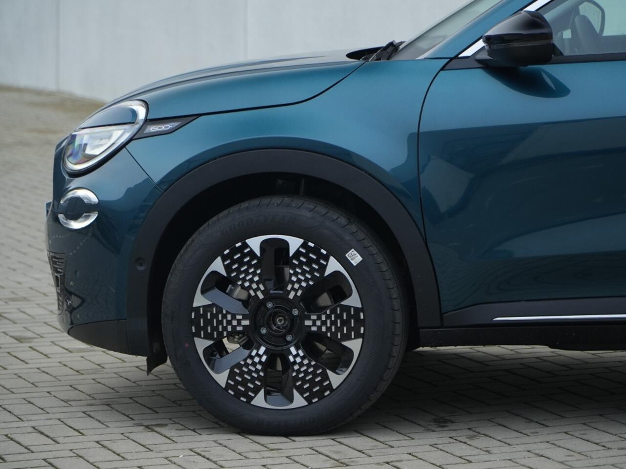 Fiat 600 1.2 Hybrid 145 PK La Prima | Navi | Camera | Carplay