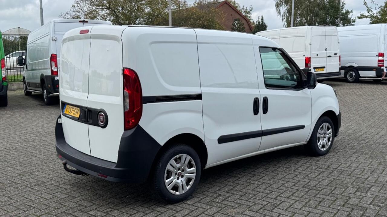 Fiat DOBLO 1.6 MJ 77KW 105PK EURO 6 3 ZITS BIJRIJDERSBANK/ AIRCO/ CRUISE CONTROL/ NAVIGATIE/ 100% DEALERONDERHOUDEN