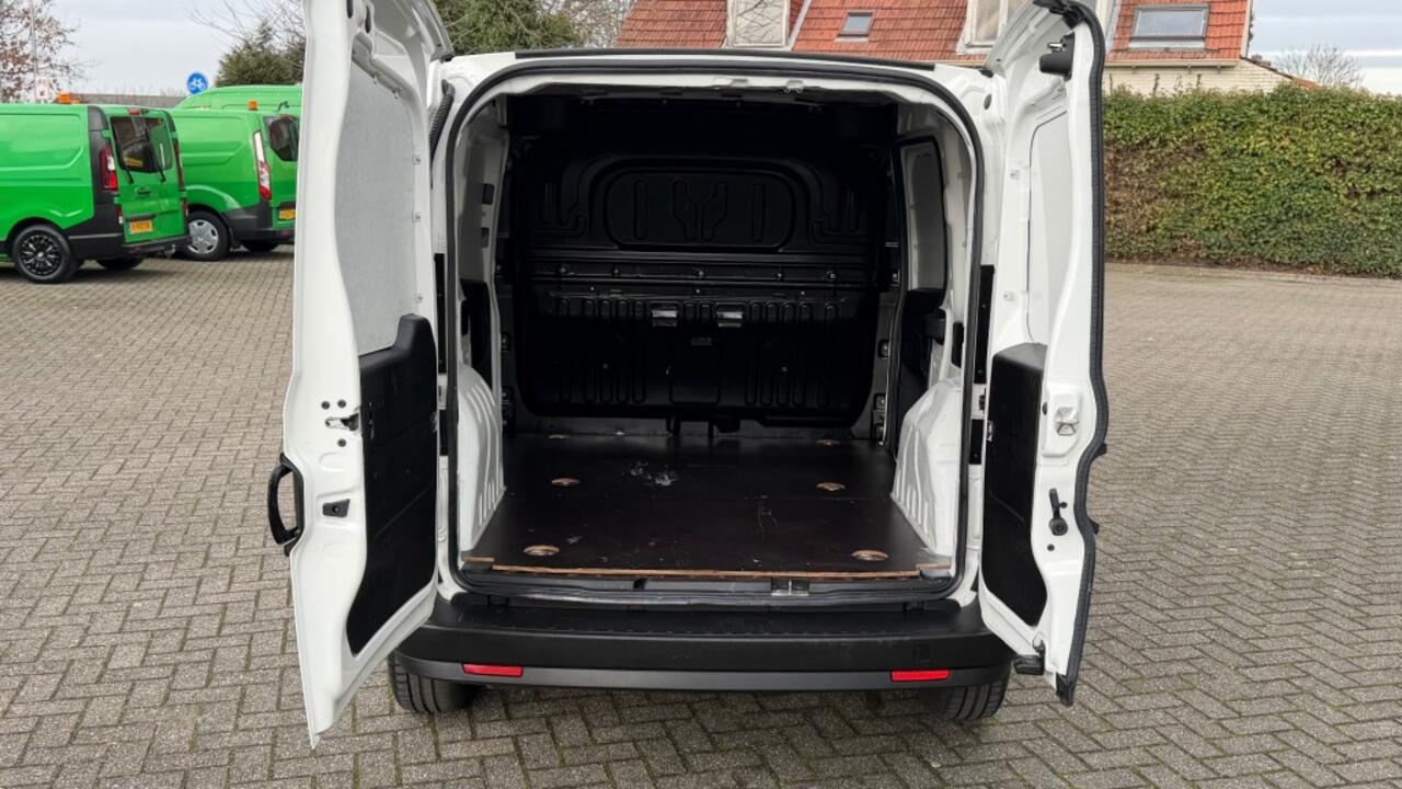 Fiat DOBLO 1.6 MJ 77KW 105PK EURO 6 3 ZITS BIJRIJDERSBANK/ AIRCO/ CRUISE CONTROL/ 100% DEALERONDERHOUDEN
