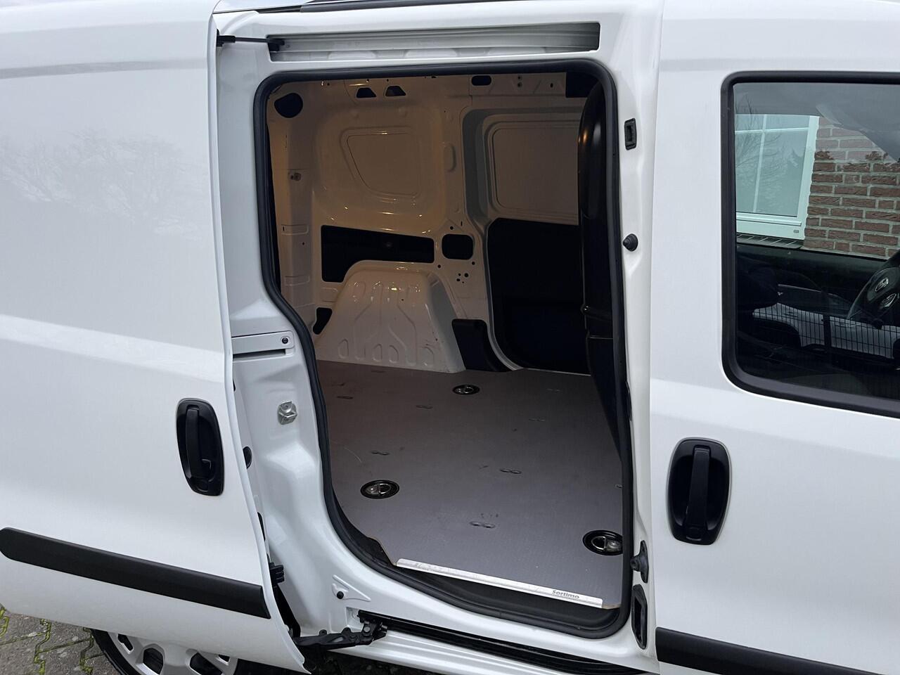 Fiat DOBLO Cargo 1.6 MJ 105PK L1H1 *Airco*Bluetooth*