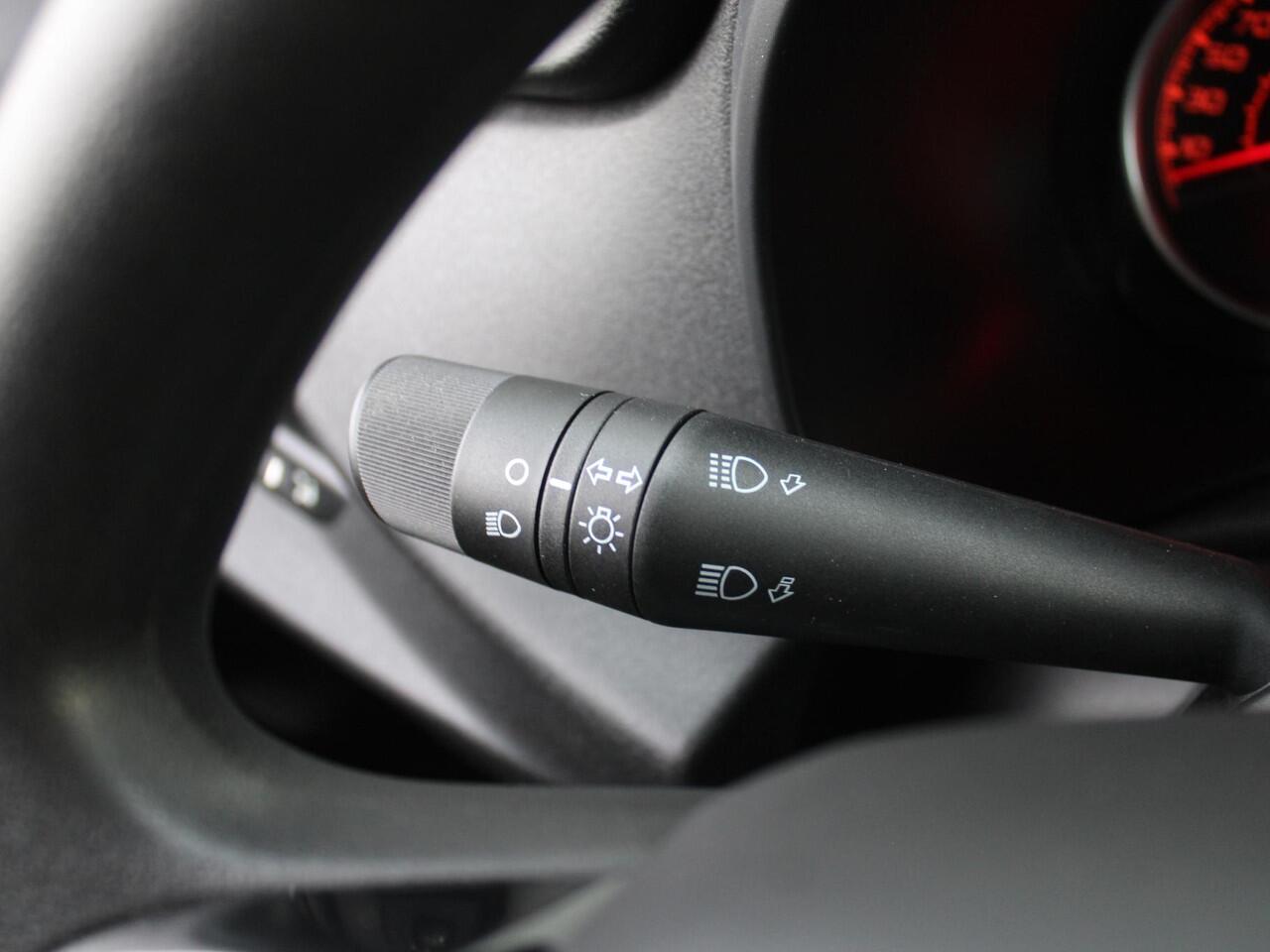 Fiat DOBLO Cargo 1.6 MJ L1H1 S Trekking | Navi | Cruise | Airco | Parkeersensoren achter | Apple Carplay/Android Auto |