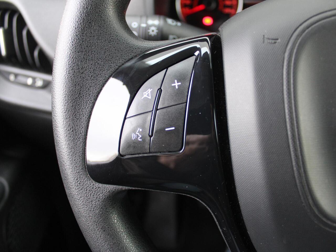 Fiat DOBLO Cargo 1.6 MJ L1H1 S Trekking | Navi | Cruise | Airco | Parkeersensoren achter | Apple Carplay/Android Auto |