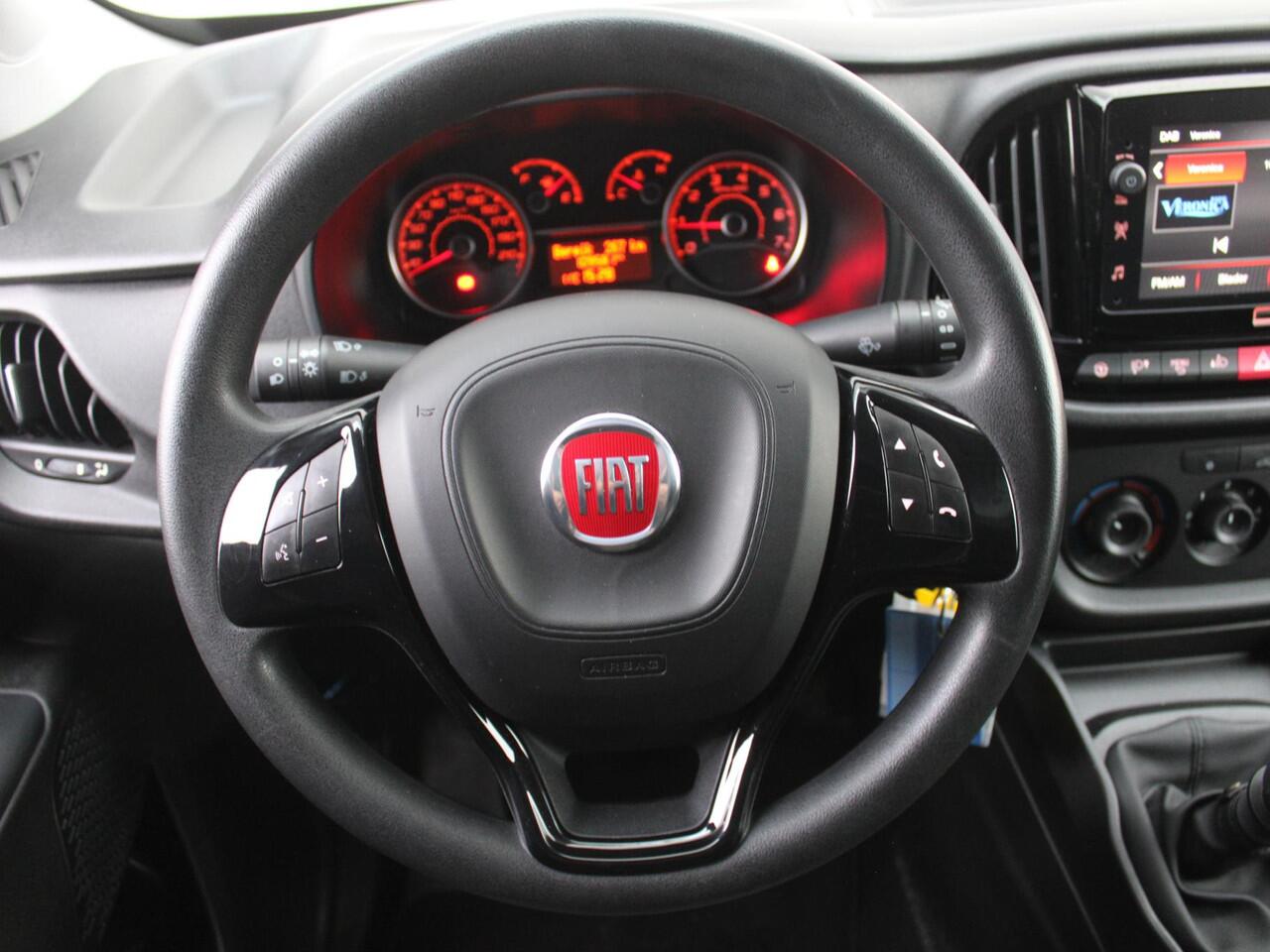 Fiat DOBLO Cargo 1.6 MJ L1H1 S Trekking | Navi | Cruise | Airco | Parkeersensoren achter | Apple Carplay/Android Auto |