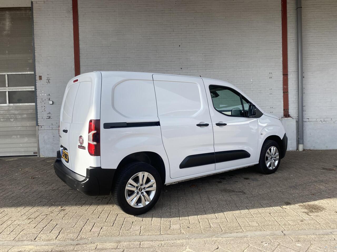 Fiat DOBLO 1.5D 100pk L1 1000kg |Lease V.A. 199P/M| 3 pers!|