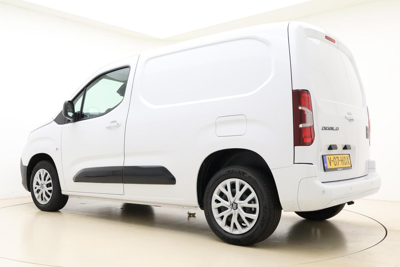 Fiat DOBLO 1.5 BlueHDi 100pk S&S L1 1000kg | DEMO | Climate control | Keyless | Stoel & Stuurverwarming | Cruise control | Parkeersensoren | Navigatie via Carplay | Nieuw