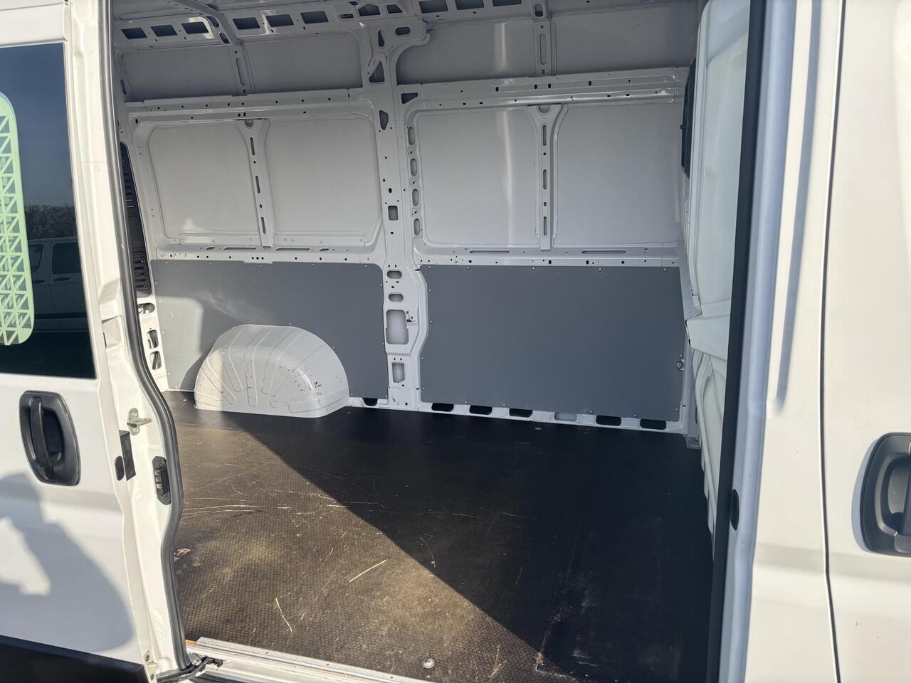 Fiat DUCATO 35 3.0 L2H2**CNG**CAMERA*CRUISE*NAVI*HAAK**TEL*ECC