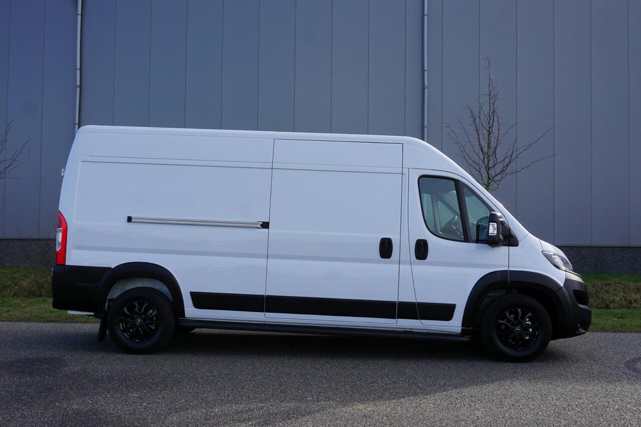 Fiat DUCATO 35H HD 2.2 MultiJet L3H2 180 pk |Automaat |Trekhaak 3000KG |360 graden parkeerassistent met camera |Digitale achteruitrijcamera |Apple carplay |Android auto |Cruise |Climate