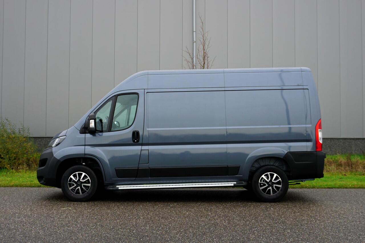 Fiat DUCATO 35 2.2 MultiJet L2H2 140 pk |3500 KG |EURO6D |Nieuwstaat |Navi |Camera |Climate |Cruise |Bluetooth |Carplay |Android Auto |BPM voordeel