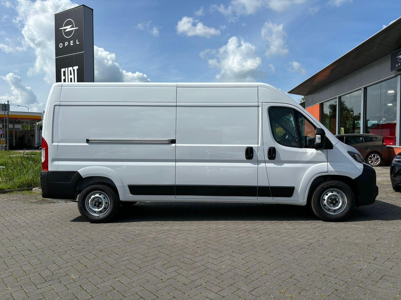 Fiat DUCATO 2.2 MultiJet 180 S&S L3H2 3.5t Uit voorraad leverbaar! | Levering 2024! | Automaat | Navigatie | Laadruimte afwerking | Trekhaak