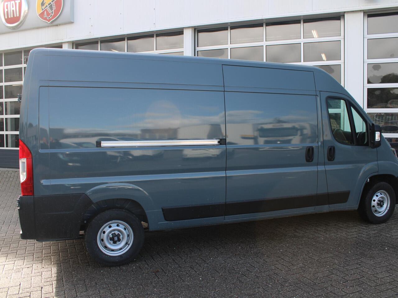 Fiat DUCATO 2.2 MultiJet L3H2 140pk MT 3.3t | 270° | Laadruimte afw. | All Season | Dubbel Veerblad | Clima | Navi | Carplay | Digital Cockpit | Premium | Camera | Beschikbaarheid in overleg !