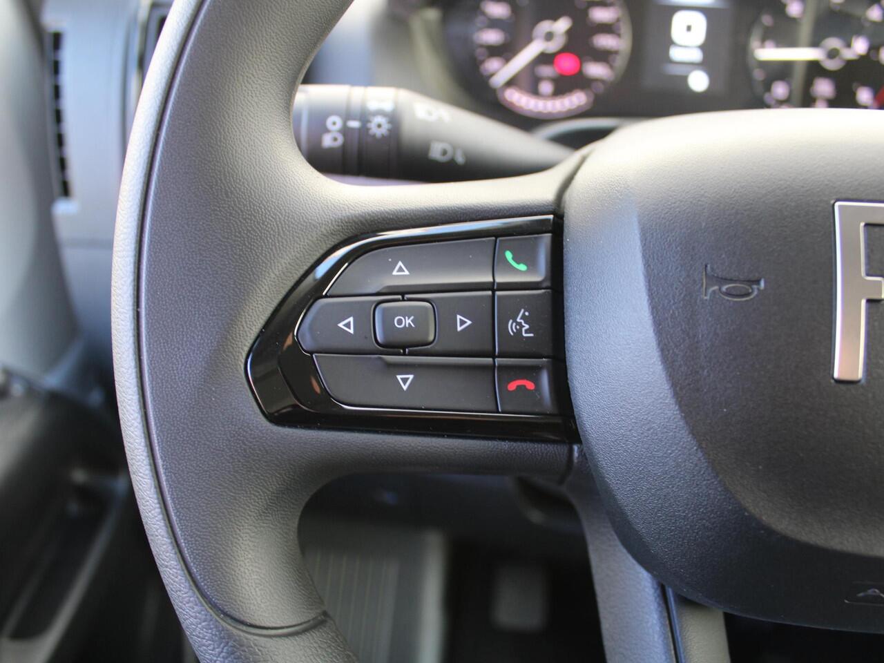 Fiat DUCATO 2.2 MultiJet 140 S&S L2H2 3.3t | Camera | Navi | Trekhaak | Cruise | 3 zits | PDC |