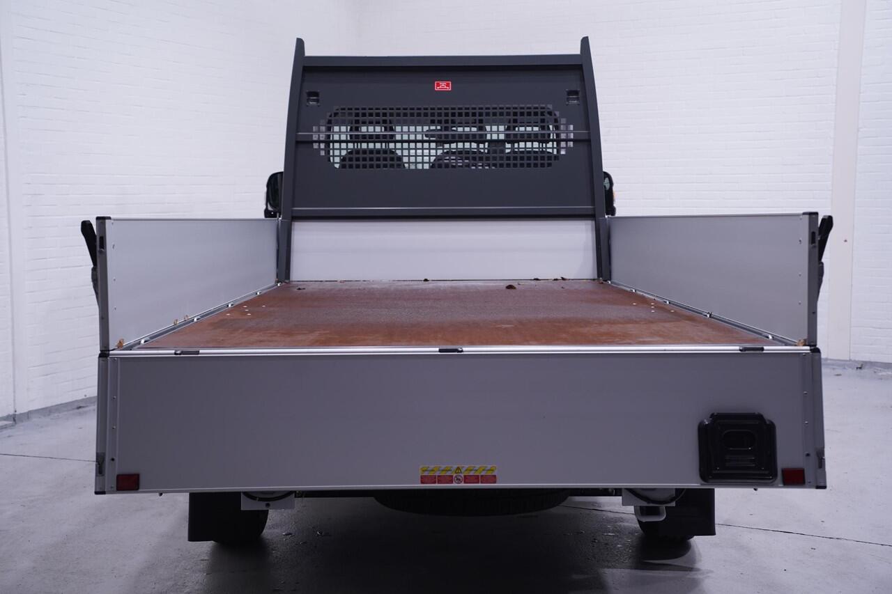 Fiat DUCATO 2.2 MJet 140 pk L4 Black&White Edition Pick Up /Open Laadbak Airco, Cruise Control, 3-Zits, LxBxH 420x202x40 cm, BPM vrij