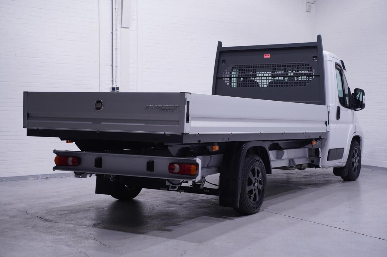 Fiat DUCATO 2.2 MJet 140 pk L4 Black&White Edition Pick Up /Open Laadbak Airco, Cruise Control, 3-Zits, LxBxH 420x202x40 cm, BPM vrij